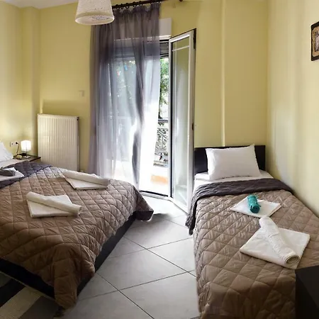 Thesshouse Pefka Fk Apartman *